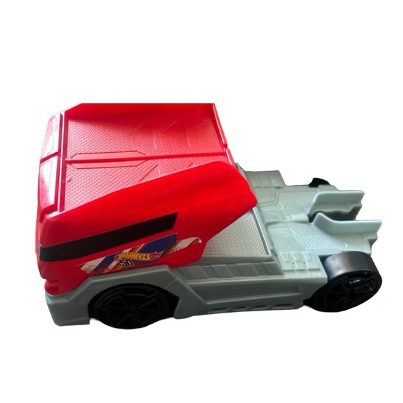 HOT WHEELS BUNDLE! Mega Hauler Truck & HW Toy Car Shark Chomp Transporter. - Picture 2 of 7